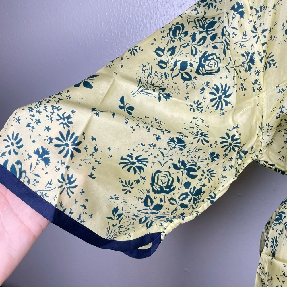 Anthropologie Eloise Silk Kimono Robe Size S/M Yellow and Blue Floral Like New - Picture 5 of 10